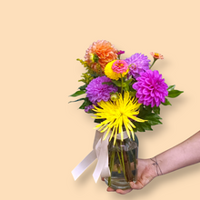 Load image into Gallery viewer, Coral Charm Bloom Bottle